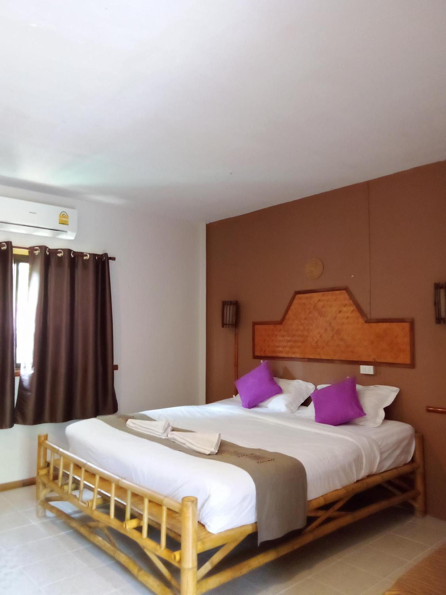 Nin Kantiang Bay Koh Lanta Exterior photo